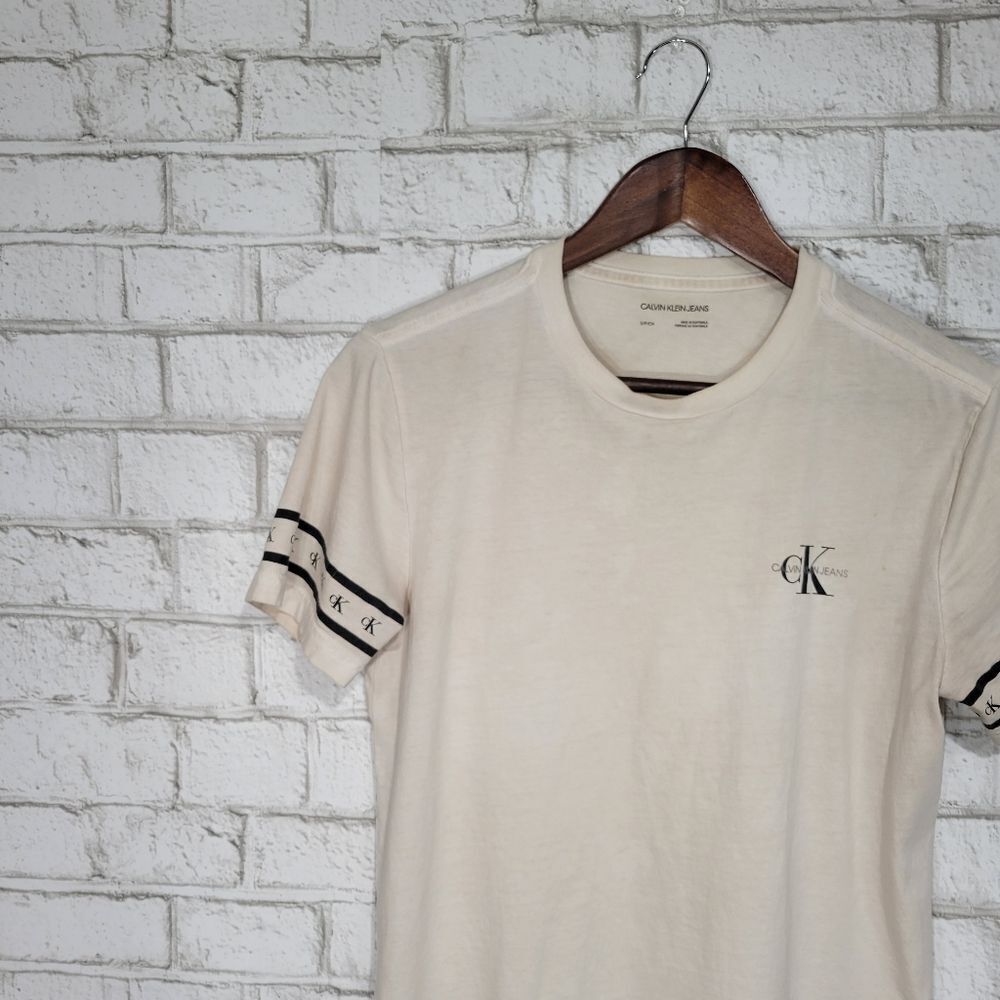 Calvin Klein Jeans vintage tee - Picture 2 of 13
